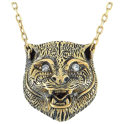 gucci the cat|Gucci feline necklace.